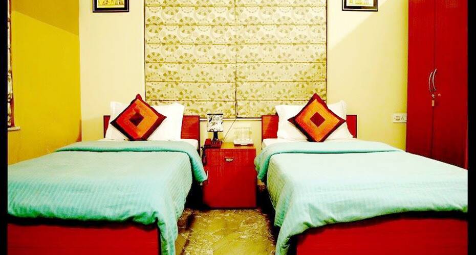 RS Corporate Guest House, Kolkata 4